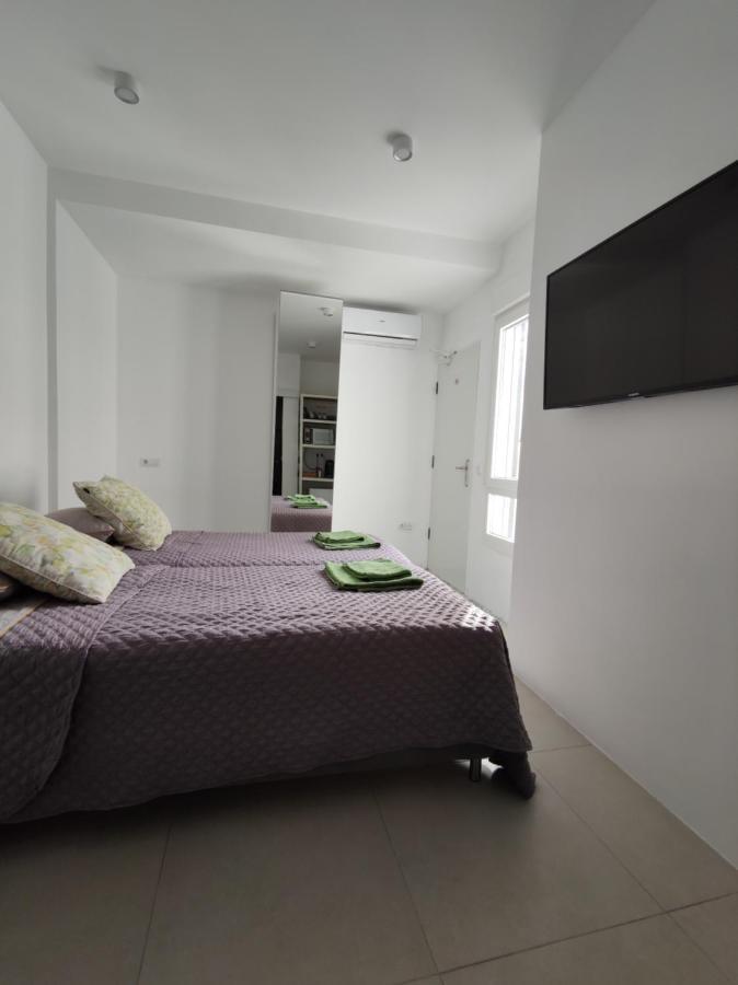 Room Near The Sea Марбеля Екстериор снимка