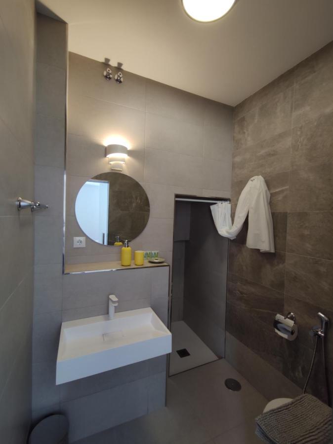 Room Near The Sea Марбеля Екстериор снимка